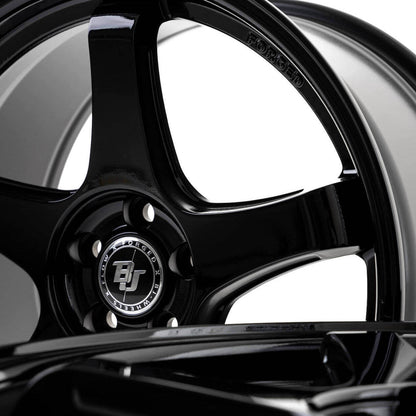 BJ Wheels SF15 8x18" ET35 5x114.3