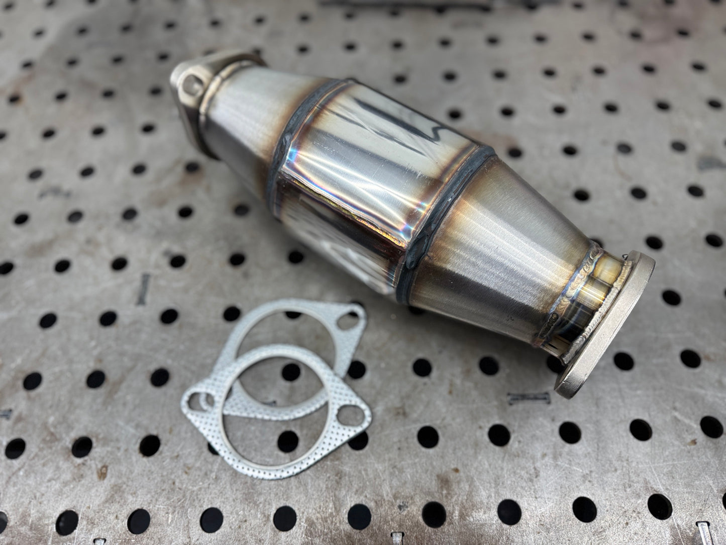 200-cell sports catalytic converter with e-mark - registrable - 127mm Euro3/4