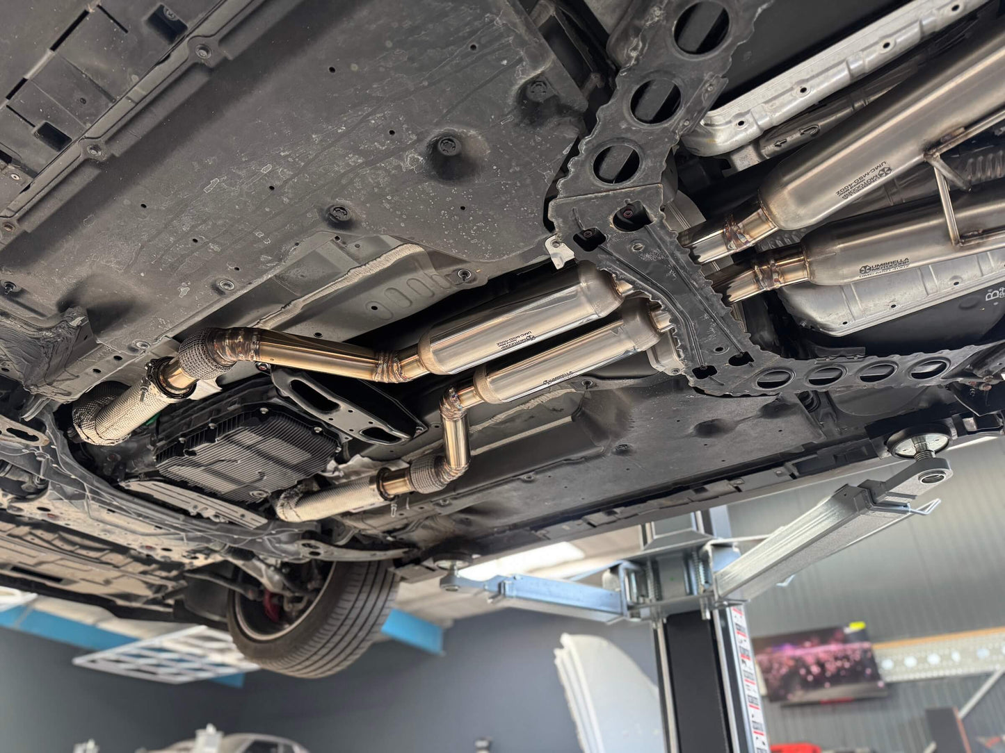 Nissan 400Z Abgasanlage Einzelanfertigung TÜV