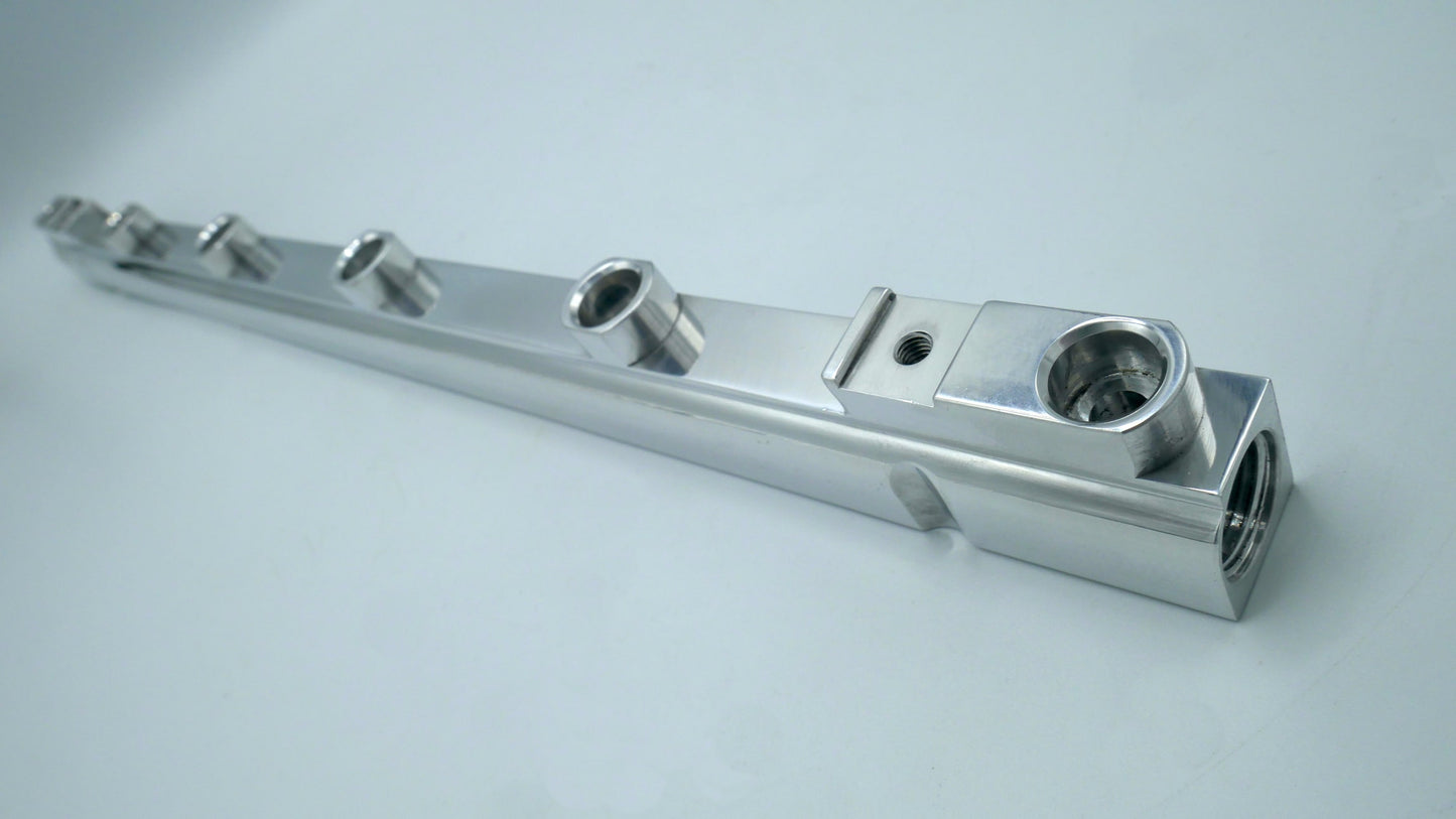 Aeroflow Fuel Rail RB25 - poliert