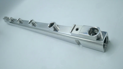 Aeroflow Fuel Rail RB25 - poliert