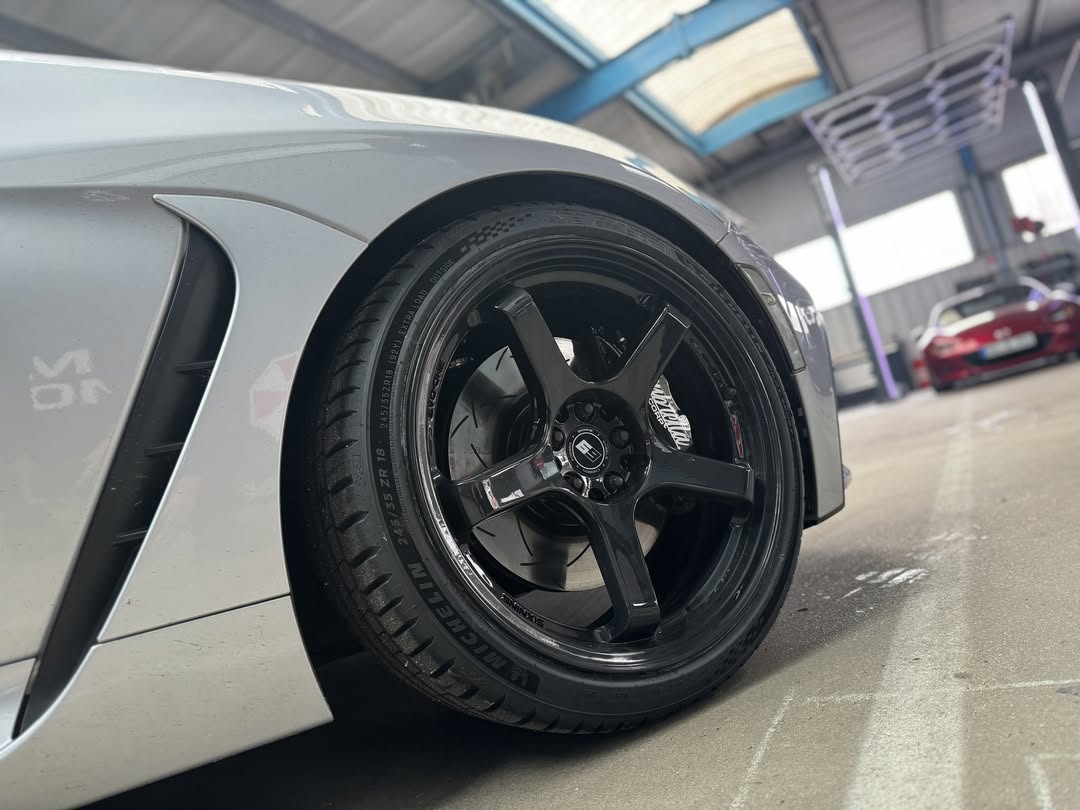 SixNine Evo-One 18x9 ET35 5x100 / 5x114.3