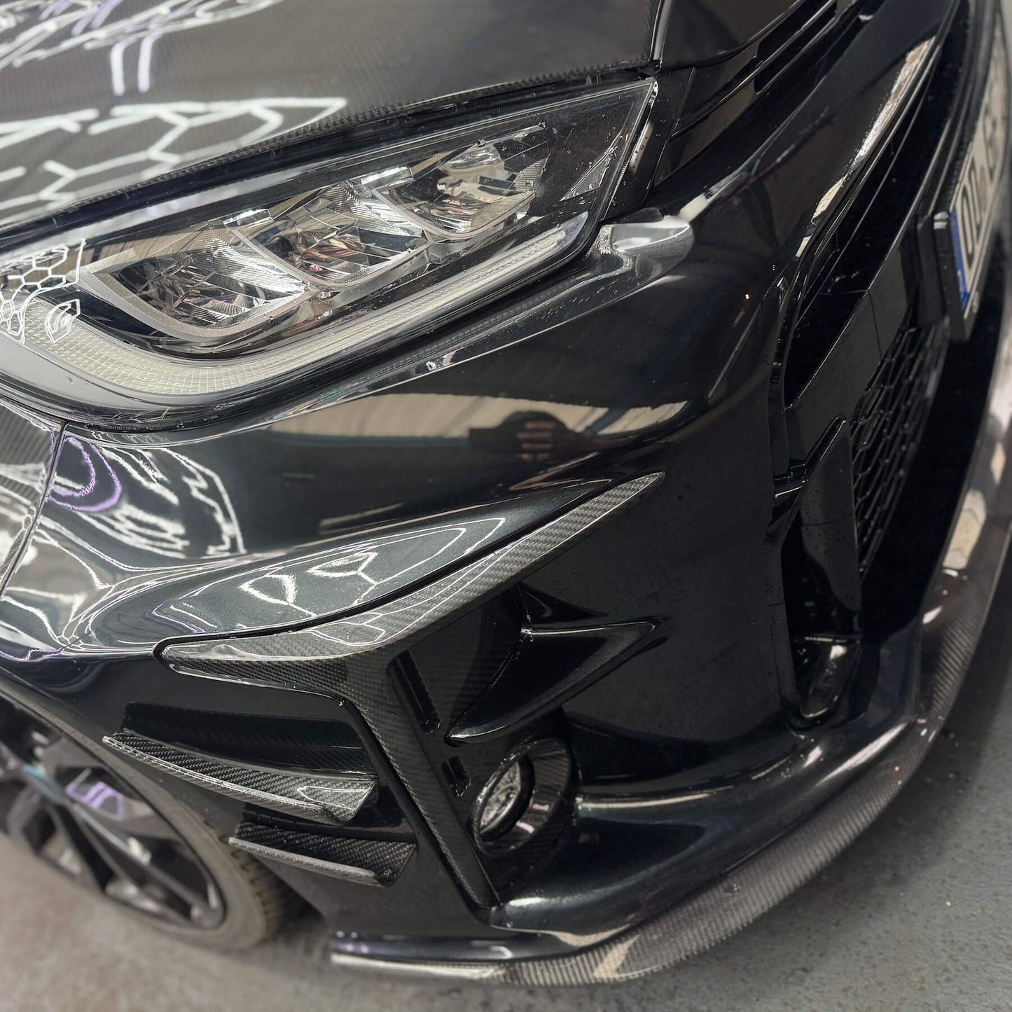 Toyota GR Yaris Carbon Nebescheinwerfer Abdeckung