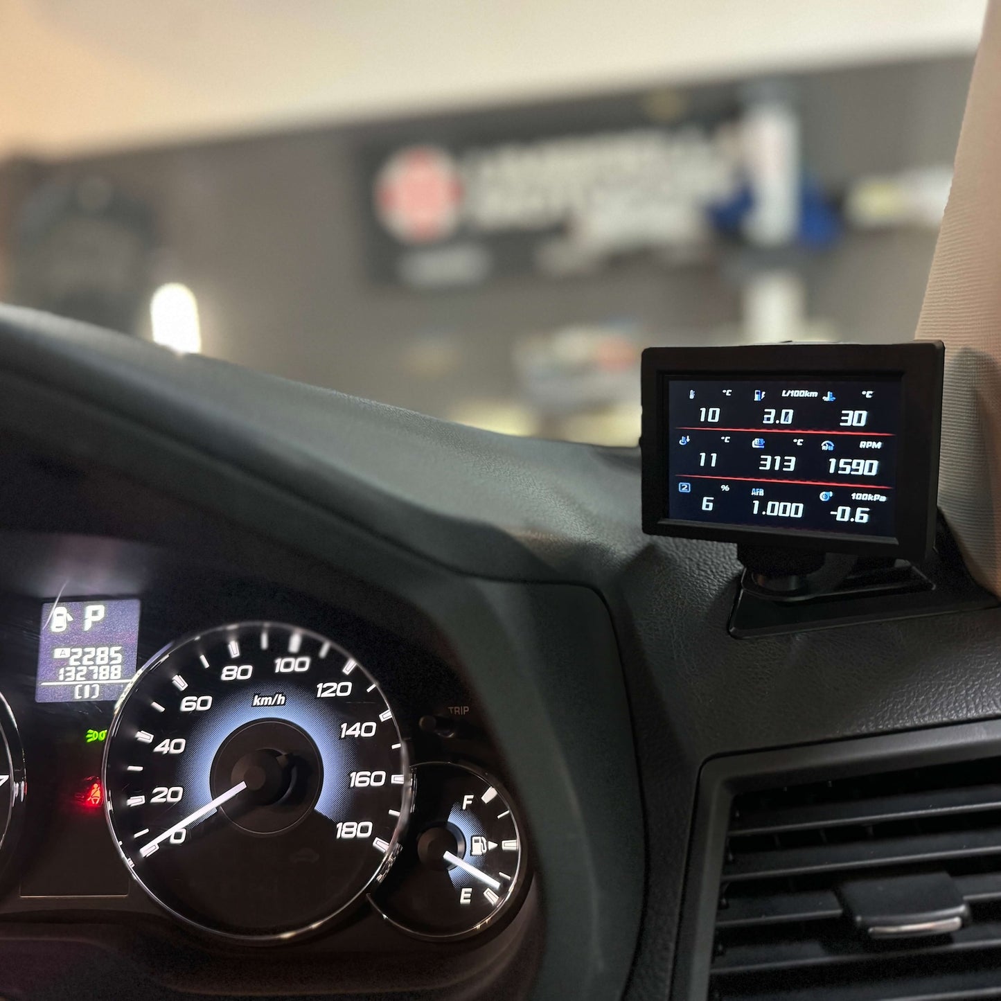 OBD2 Display - Subaru Legacy BR / BM