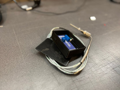 Abgastemperatursensor (EGT) mit Konverter inkl. Kabelbaum und Gewindehülse - UMC-Parts.de