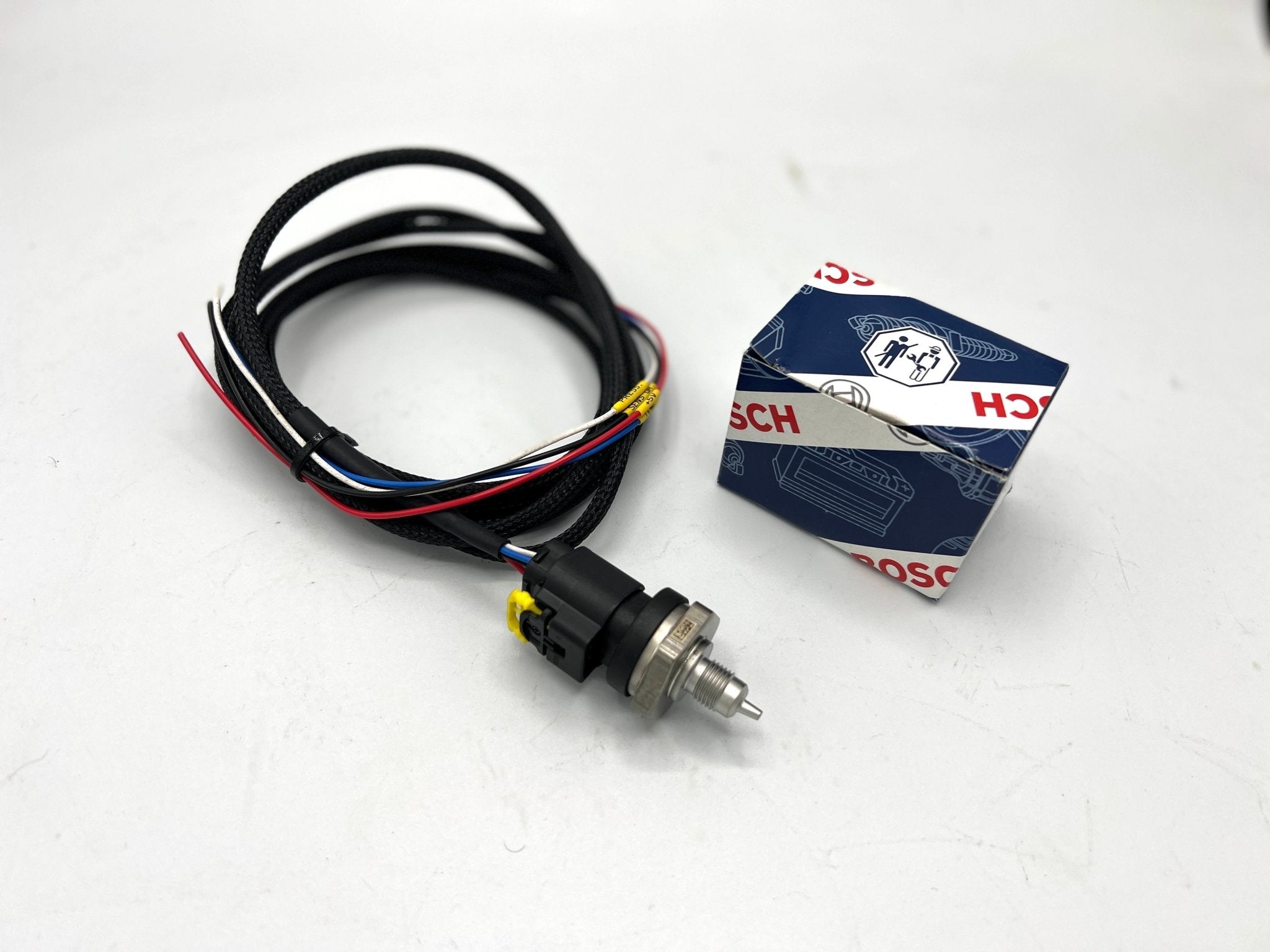 Kombinierter Druck/Temperatursensor inkl Kabelbaum - UMC-Parts.de